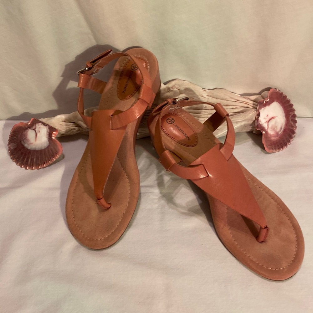 Giani Bernini beautiful tan leather upper sandals. Size 7m